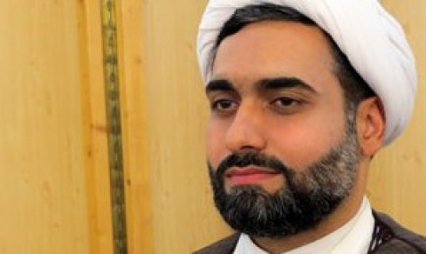 مبارزه با جاذبه معنوی انقلاب از خاکریز عرفان های کاذب!